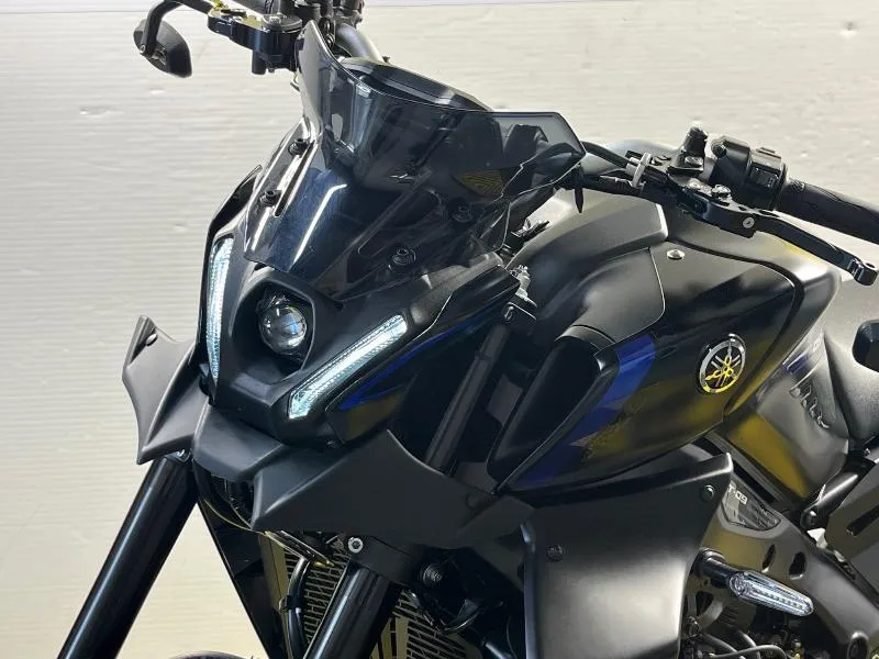 MT09