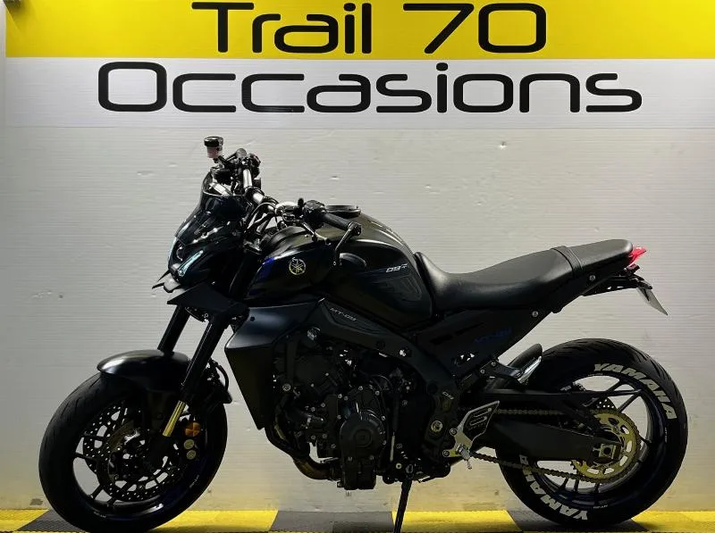 MT09