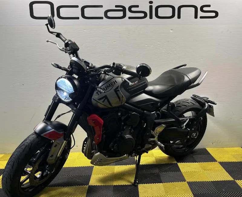 TRIDENT 660