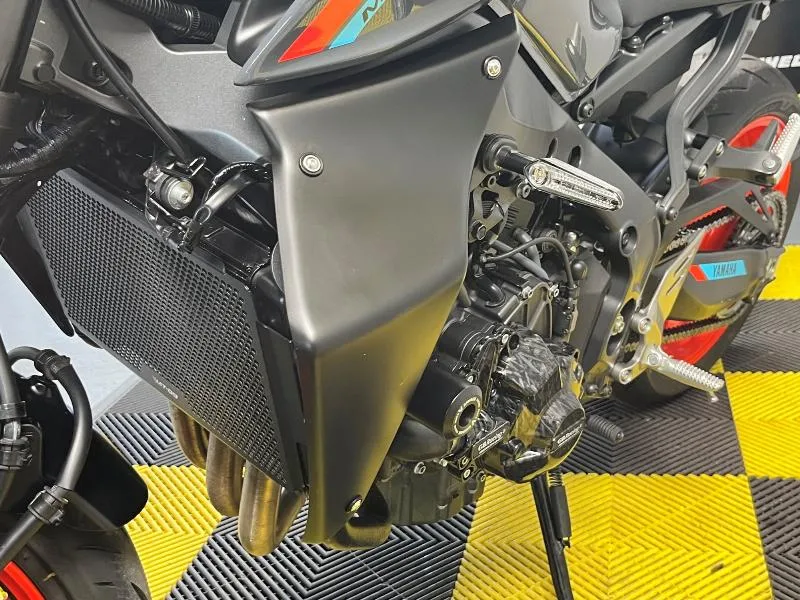 MT09