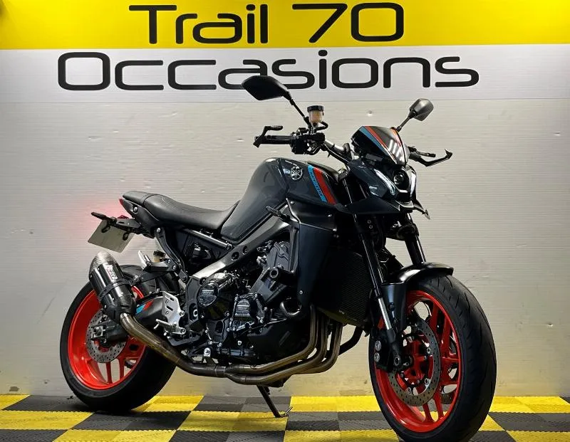 MT09