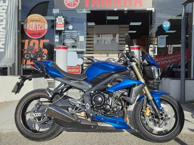 STREET TRIPLE 675
