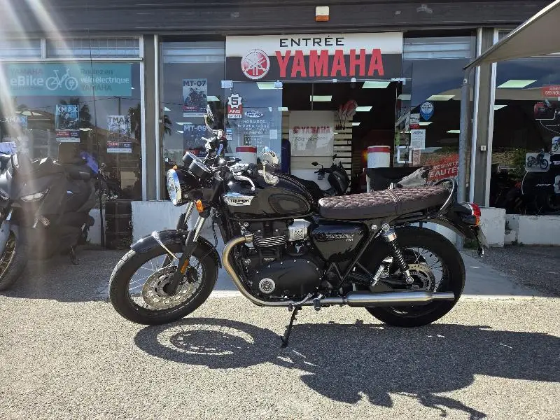Bonneville T100 2021