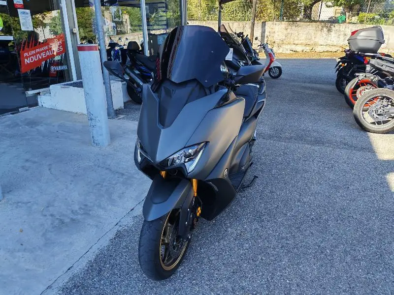 XP TMAX 560 TECH MAX