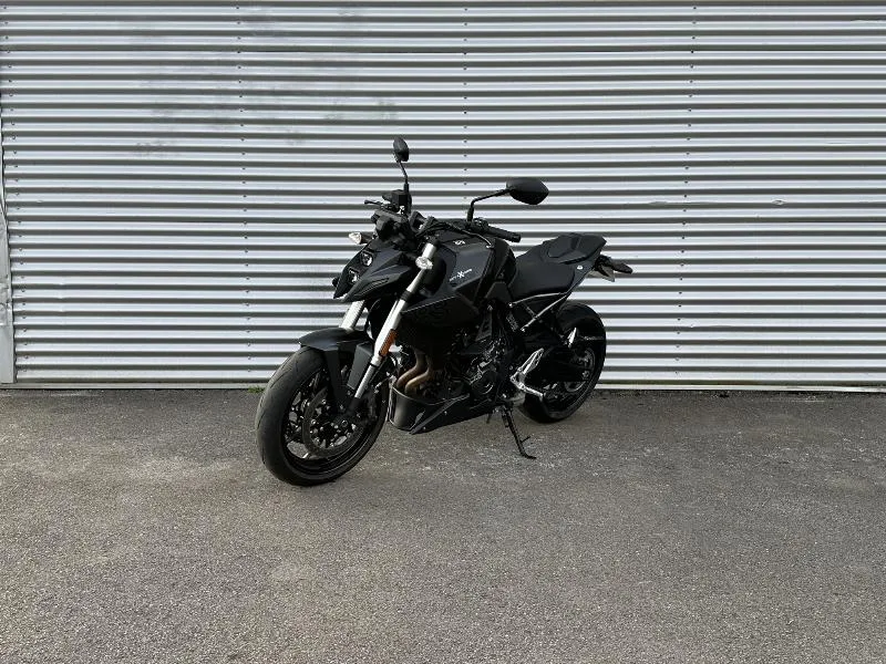 GSX8S