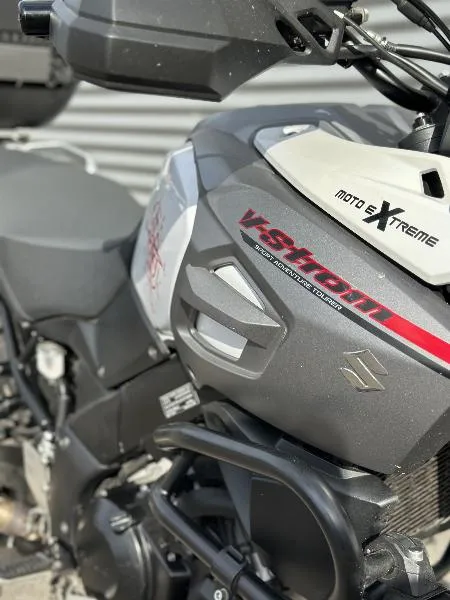 DL VSTROM 1000