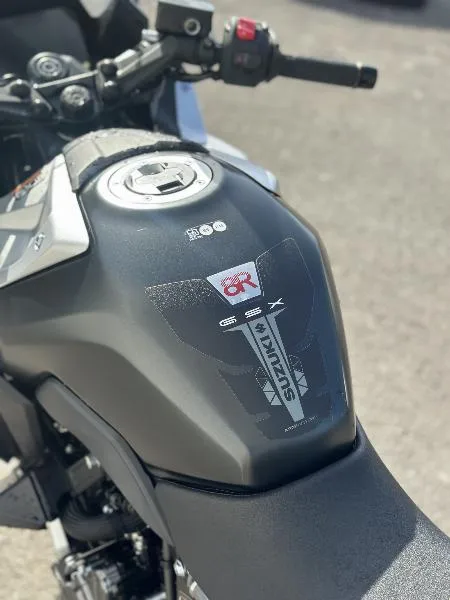 GSX8R