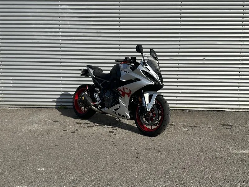 GSX8R
