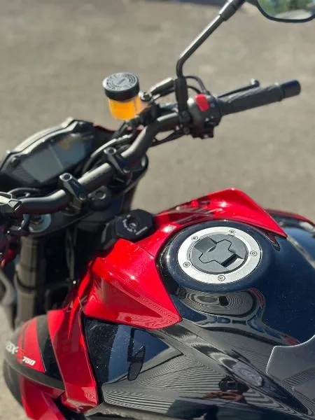 GSXS 750