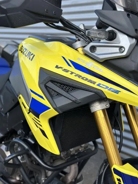 DL VSTROM 1050DE