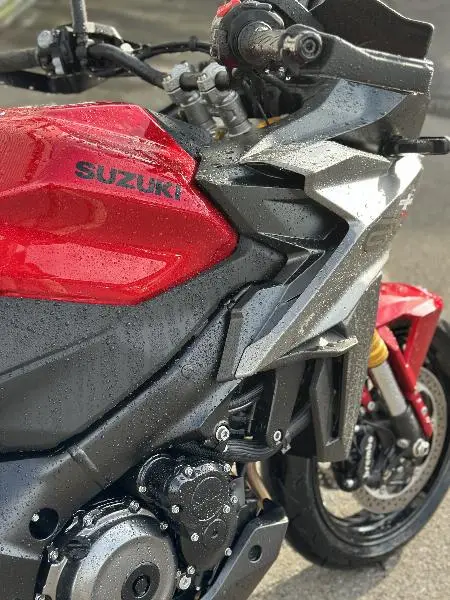 GSXS 1000 GX