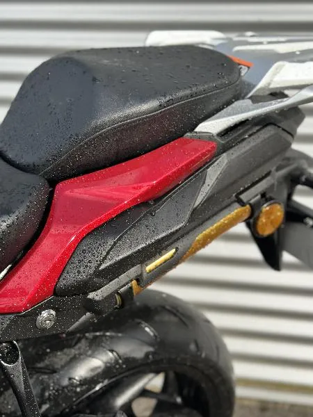 GSXS 1000 GX