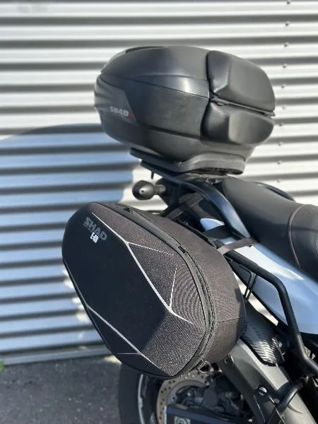 DL VSTROM 650A