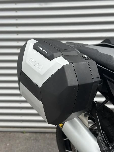 DL VSTROM 1050DE