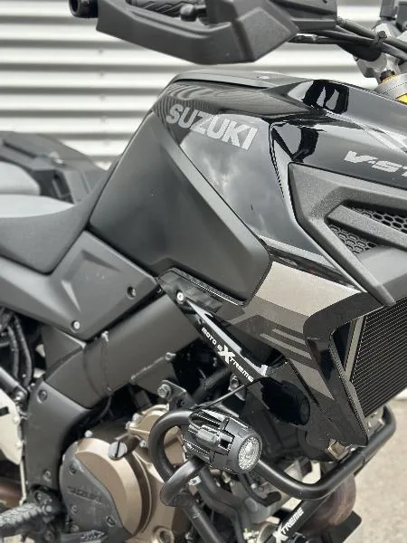 DL VSTROM 1050DE