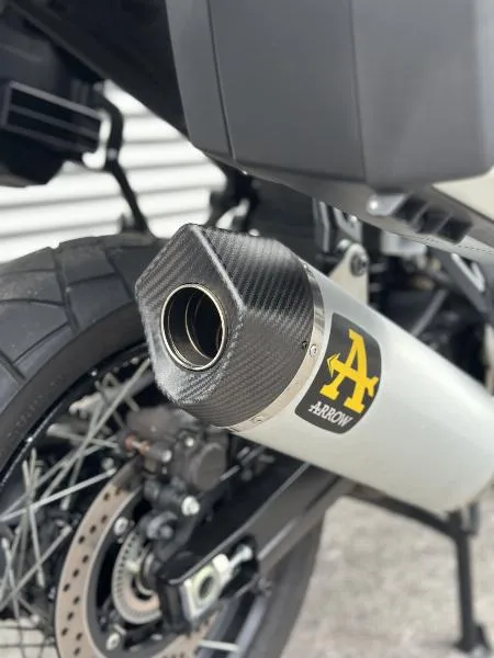 DL VSTROM 1050DE