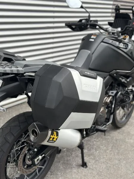 DL VSTROM 1050DE