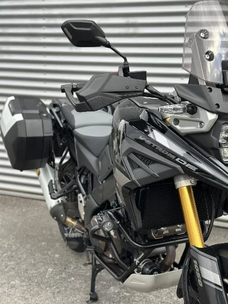 DL VSTROM 1050DE