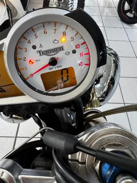SPEED TRIPLE 1050