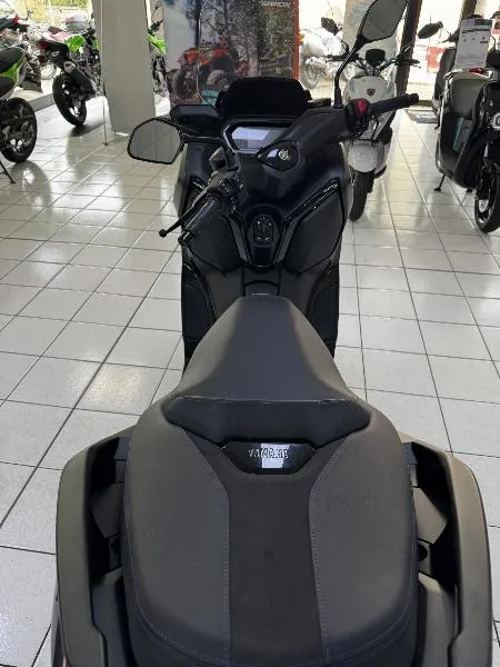 XMAX 125