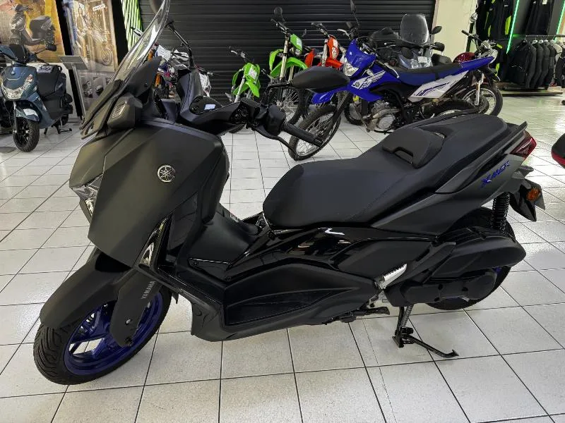 XMAX 125