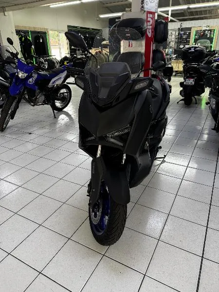 XMAX 125