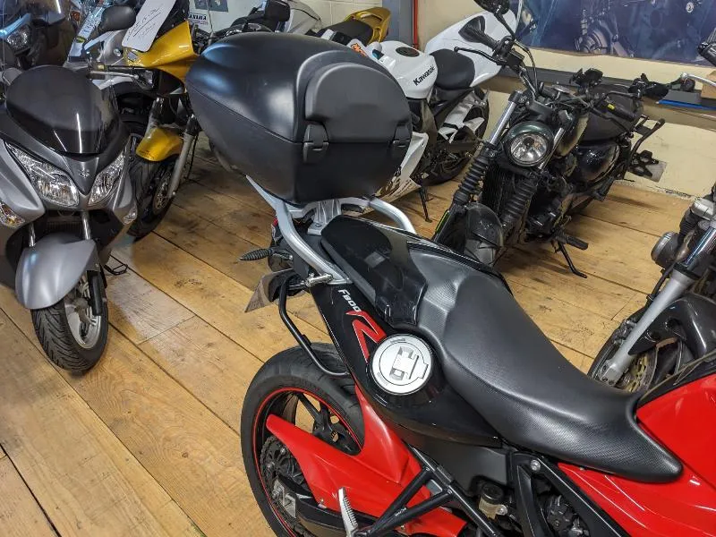 F 800 R