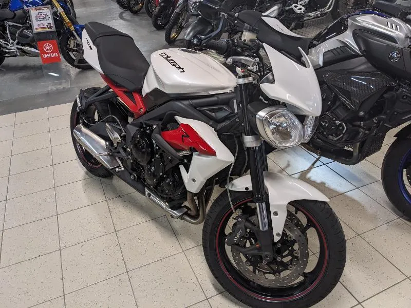 STREET TRIPLE 675 R
