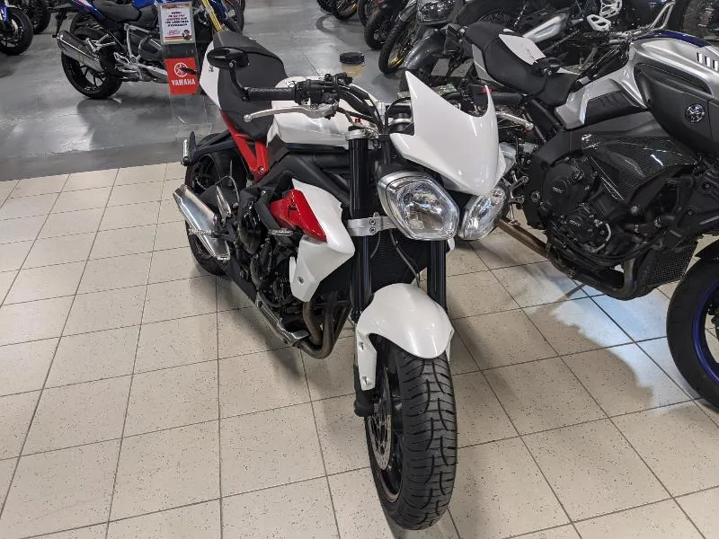 STREET TRIPLE 675 R