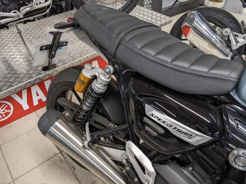 SPEED TWIN 1200