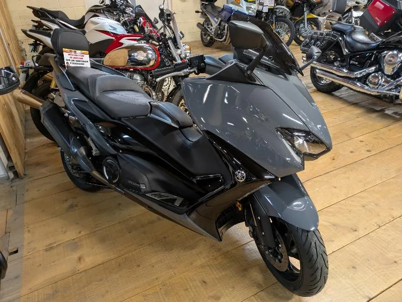 XP TMAX 560 TECH MAX