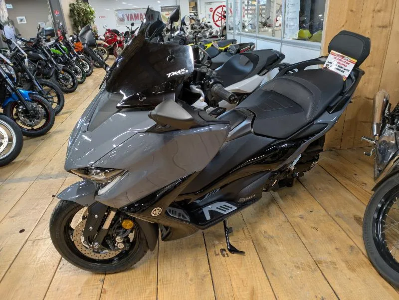 XP TMAX 560 TECH MAX