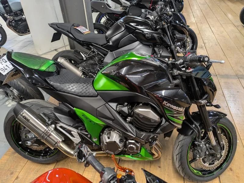Z 800