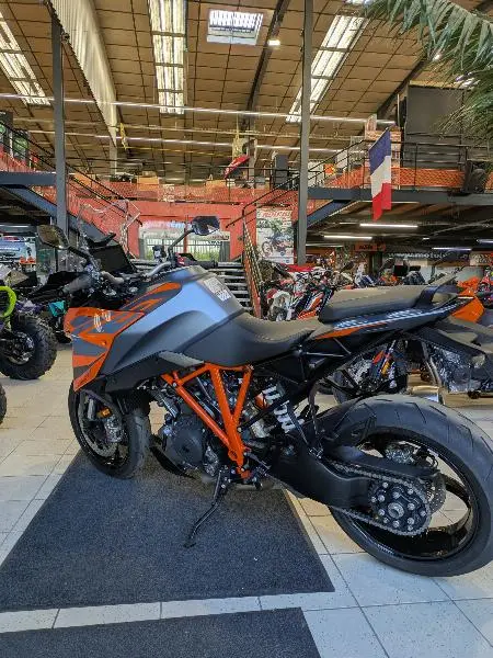 1290 SUPER DUKE GT