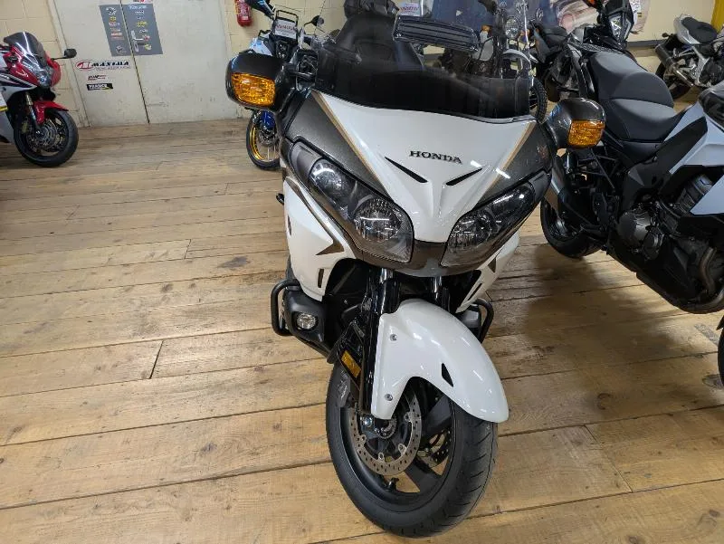 GL 1800 GOLDWING AIR BAG GPS