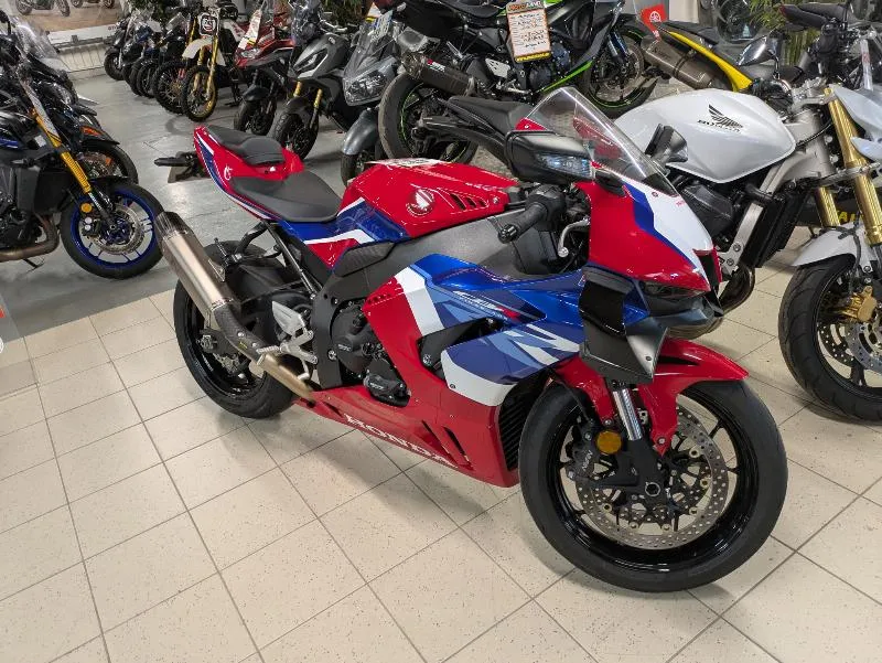 CBR 1000 RR FIREBLADE 2024