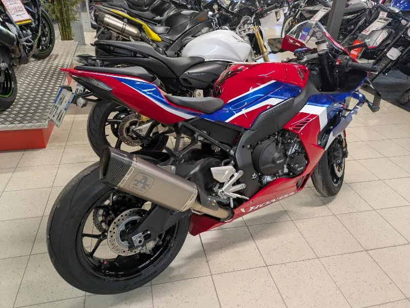 CBR 1000 RR FIREBLADE