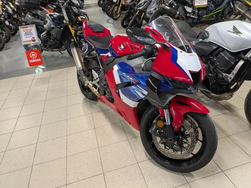 CBR 1000 RR FIREBLADE
