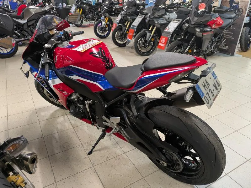 CBR 1000 RR FIREBLADE