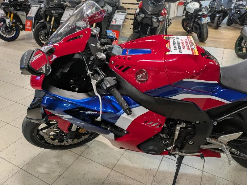 CBR 1000 RR FIREBLADE