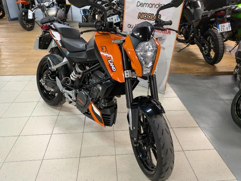 125 DUKE 2011