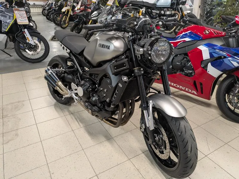 XSR 900