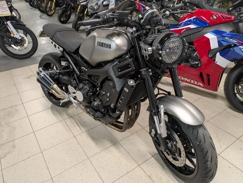 XSR 900