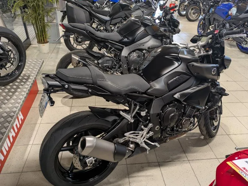 MT10