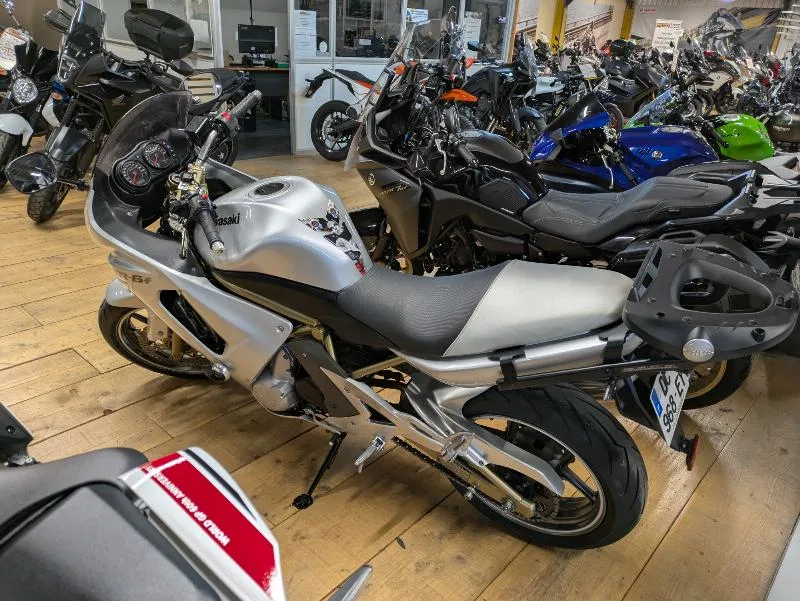 ER6