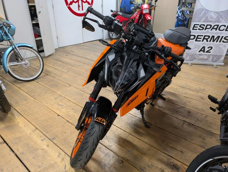 390 DUKE ABS
