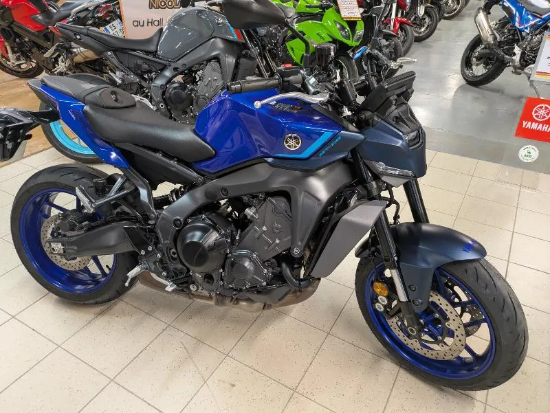 MT09