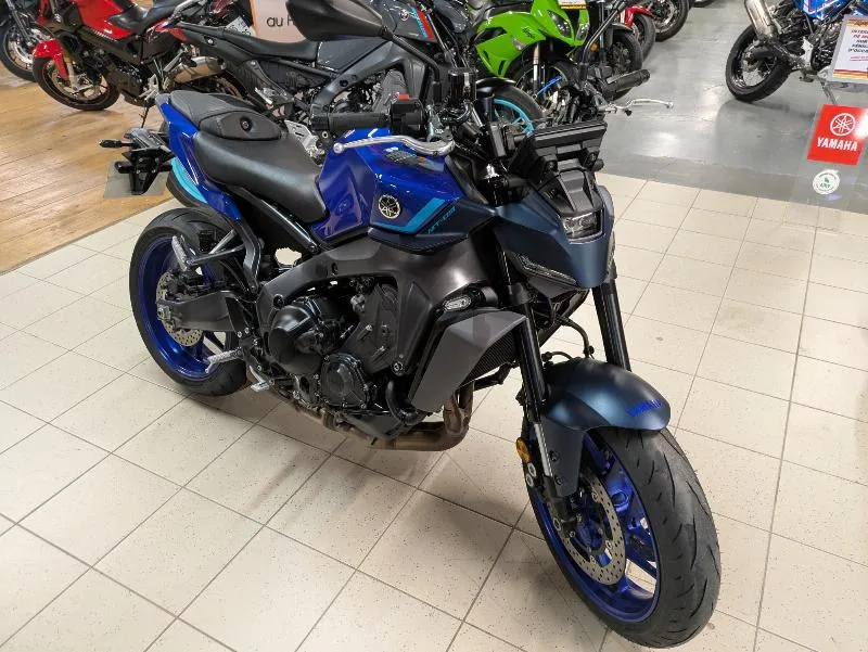 MT09