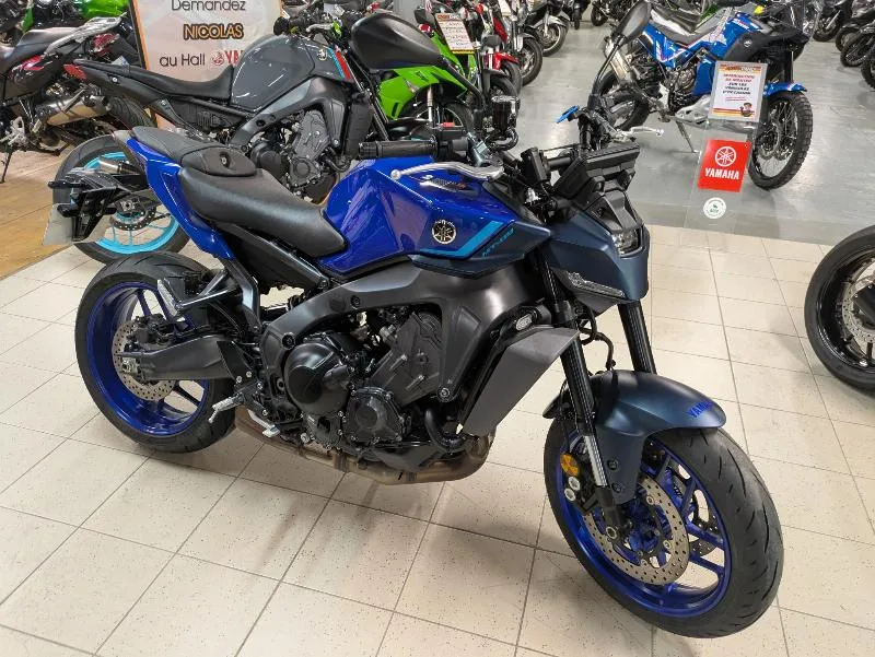 MT09