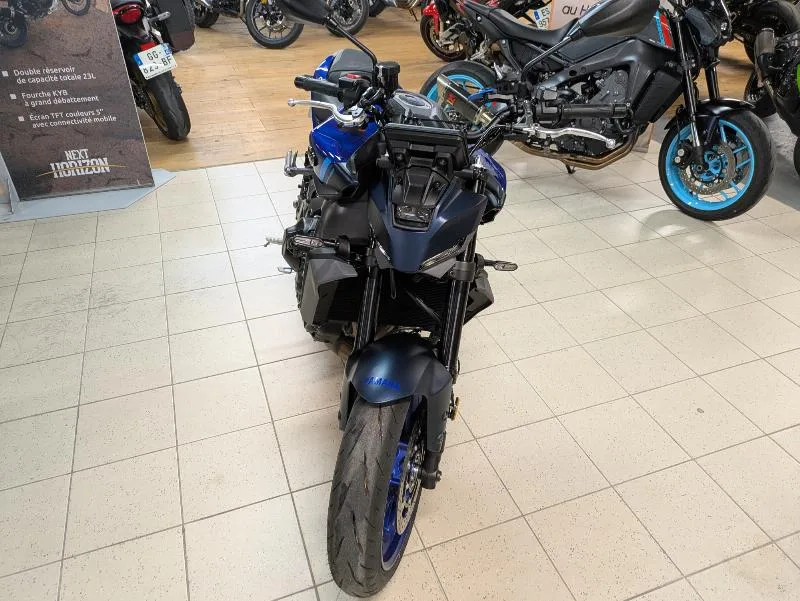 MT09